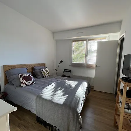 Superbe T2 Avec Balcon Et Parking, Idealement Situe A - Fr-1-374-200 Appartement *