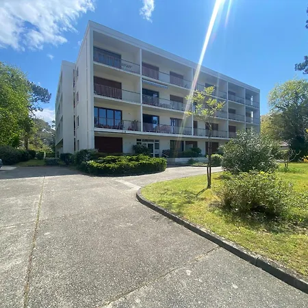 Apartment Superbe T2 Avec Balcon Et Parking, Idealement Situe A - Fr-1-374-200