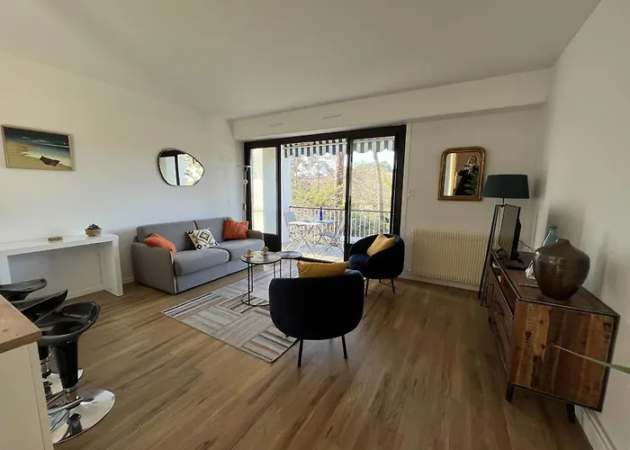 Superbe T2 Avec Balcon Et Parking, Idealement Situe A - Fr-1-374-200 アパート *