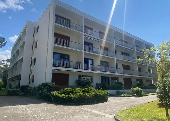 Superbe T2 Avec Balcon Et Parking, Idealement Situe A - Fr-1-374-200 アパート